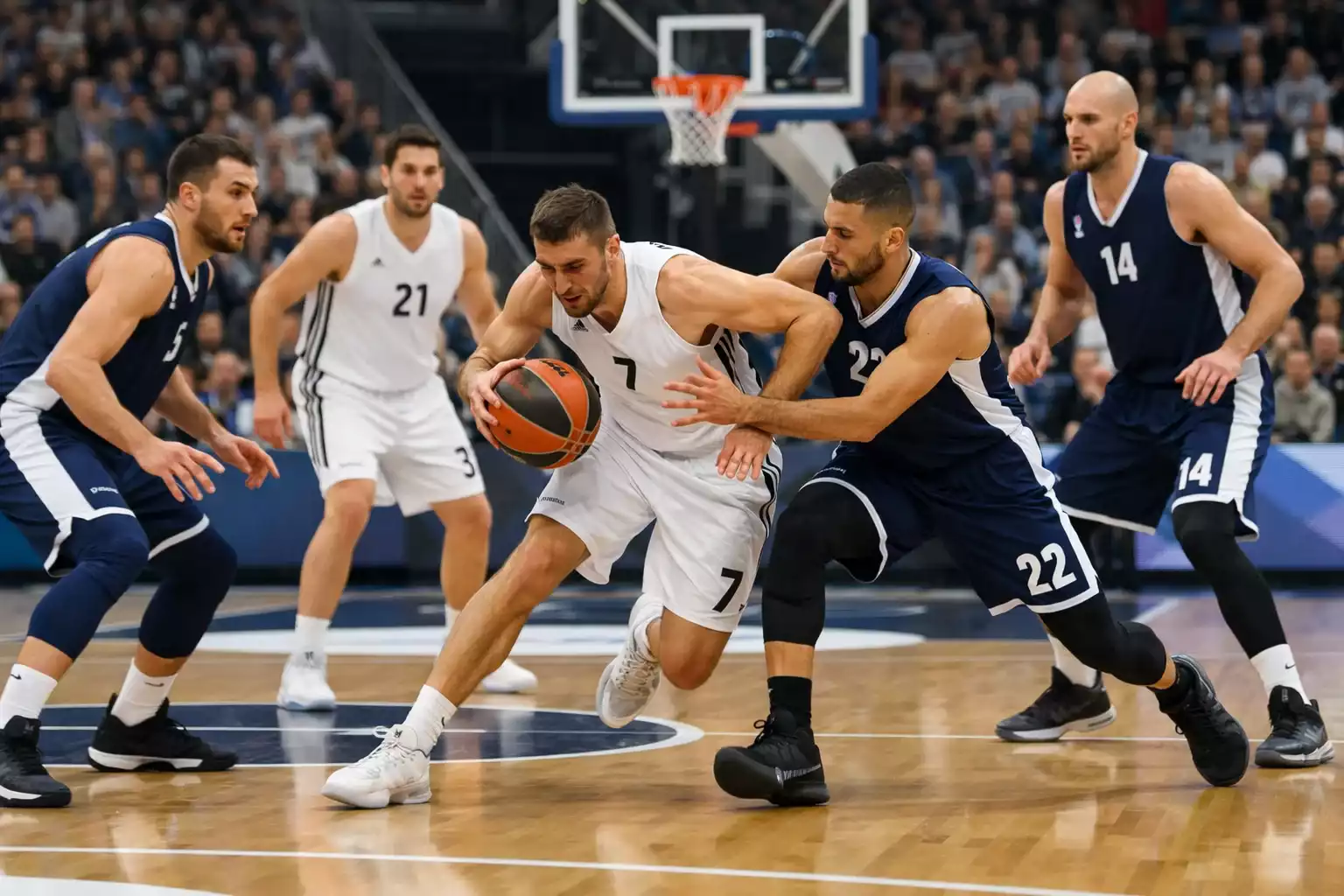 Squadre di basket europee si sfidano sul parquet dell'Eurolega